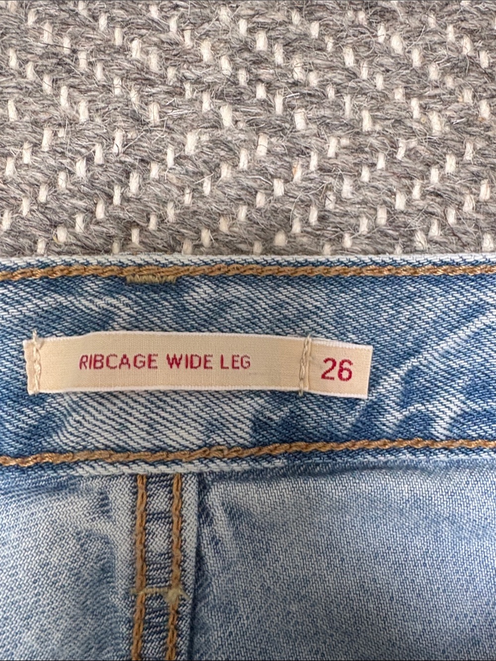 LEVI’S Ribcage Wideleg Jeans - Picture 9 of 12